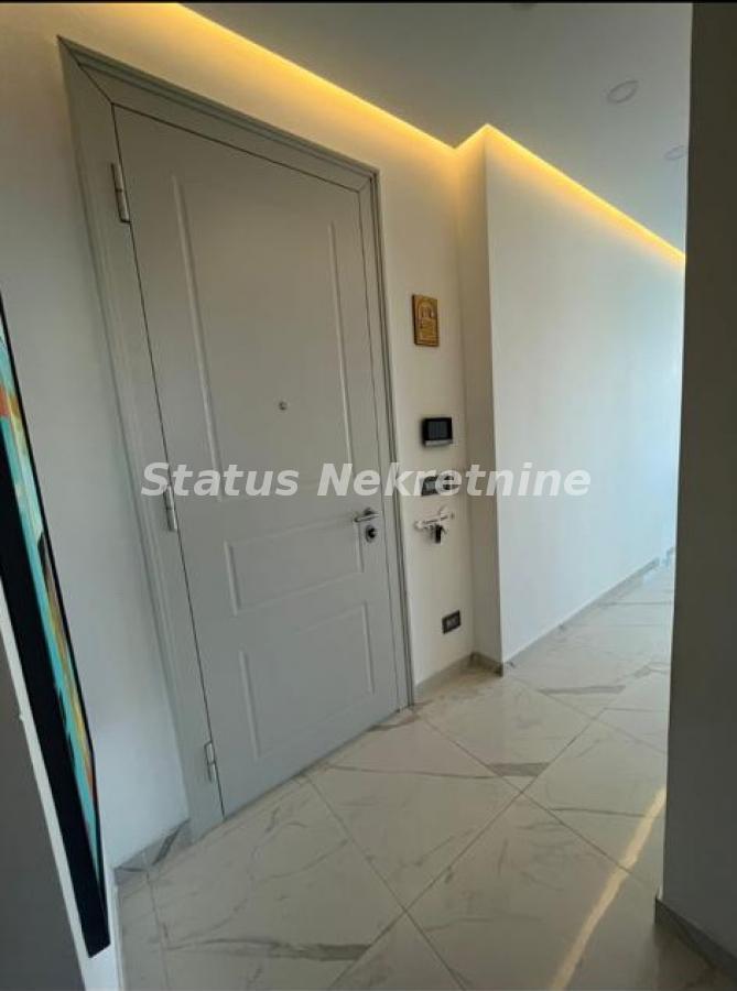 Stan Izdavanje Novi Sad  136 m2