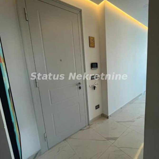 Stan Izdavanje Novi Sad  136 m2