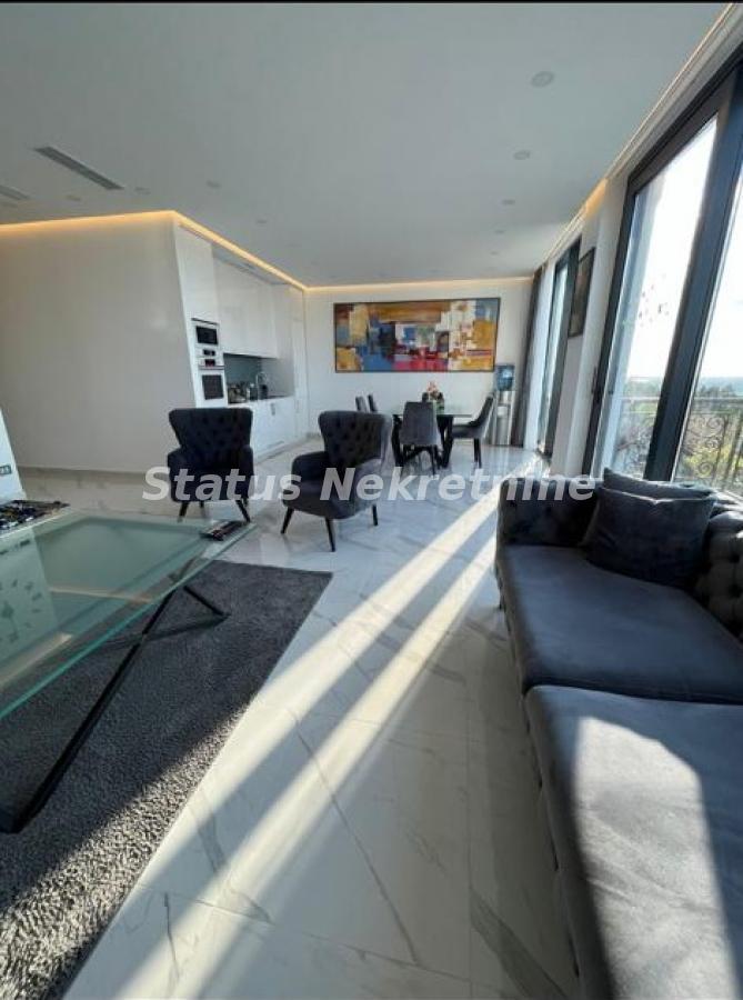 Stan Izdavanje Novi Sad  136 m2