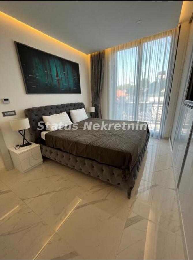 Četvorosoban stan za izdavanje, Sremska Kamenica, Novi Sad, 136m², 1.500 €/mes