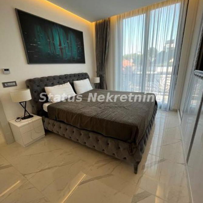 Četvorosoban stan za izdavanje, Sremska Kamenica, Novi Sad, 136m², 1.500 €/mes