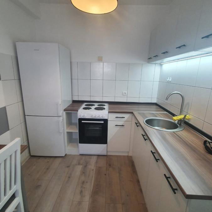 Jednosoban stan za izdavanje, Grbavica, Novi Sad, 32m², 350 €/mes