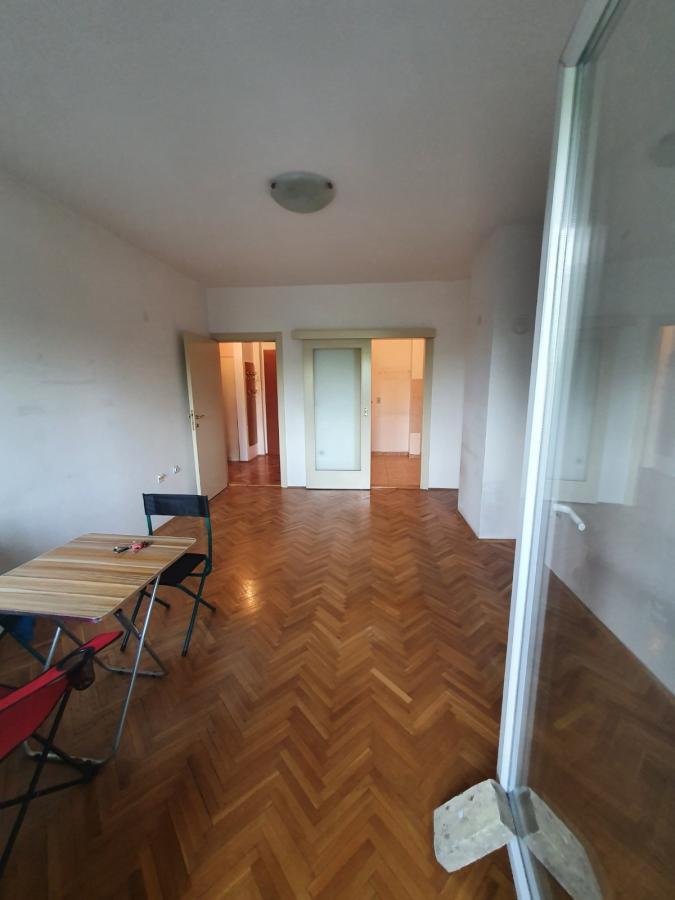 Stan Izdavanje Novi Sad Stan Izdavanje Novi Sad Cara Dušana 48 m2