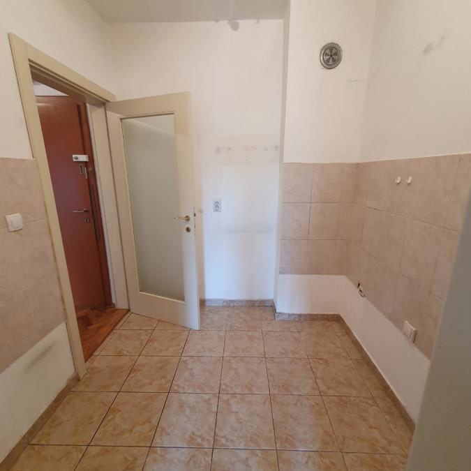 Stan Izdavanje Novi Sad Cara Dušana 48 m2