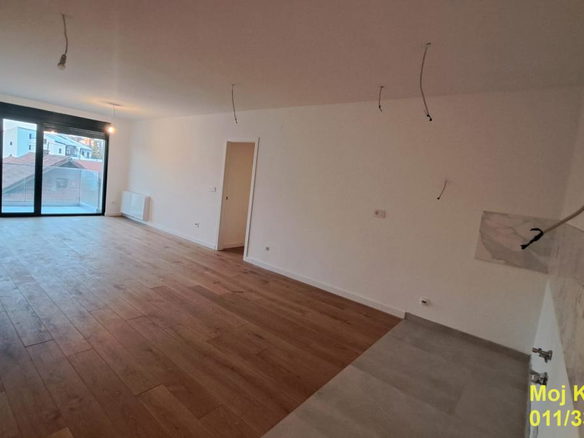 Stan Prodaja Beograd Autokomanda 94 m2