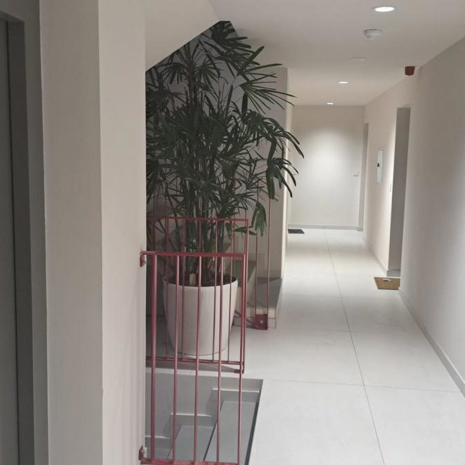 Četvorosoban stan na prodaju, Autokomanda, Beograd, 94m², 286.700 €