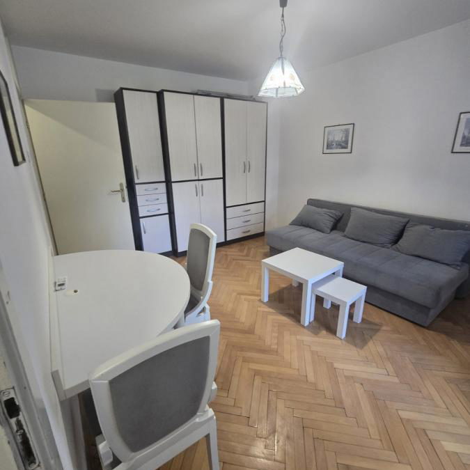 Stan Izdavanje Novi Sad  29 m2