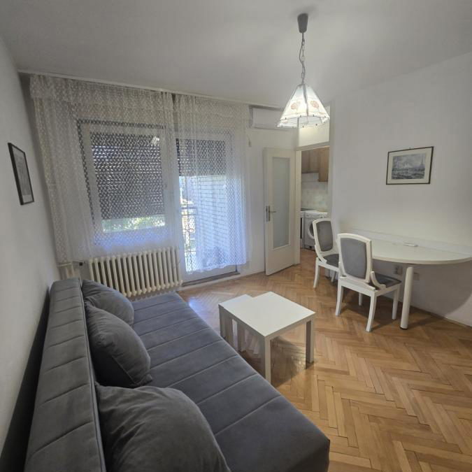 Stan Izdavanje Novi Sad  29 m2