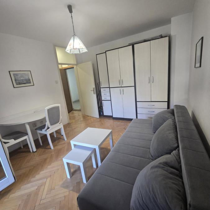 Stan Izdavanje Novi Sad  29 m2