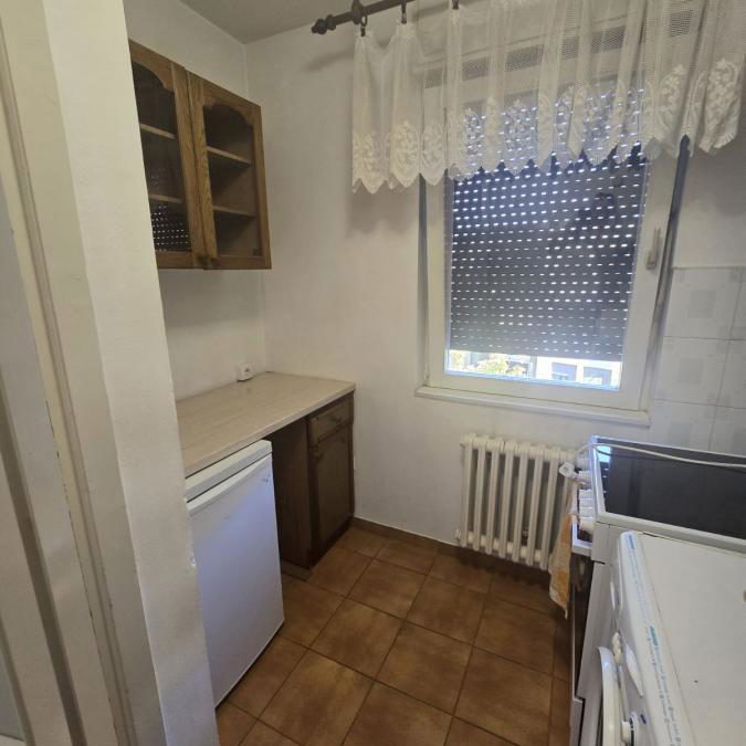 Stan Izdavanje Novi Sad  29 m2