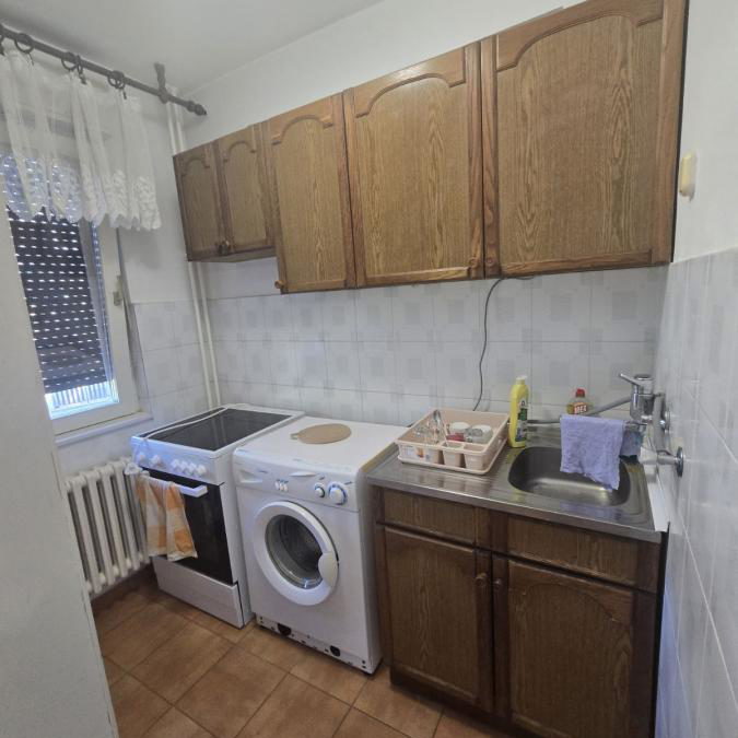 Jednosoban stan za izdavanje, Sajmište, Novi Sad, 29m², 280 €/mes