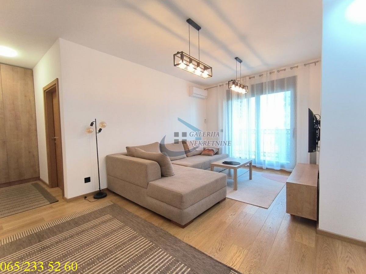 Stan Izdavanje Beograd Crveni Krst 102 m2