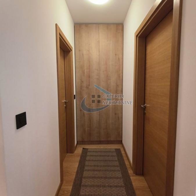 Četvorosoban stan za izdavanje, Crveni Krst, Beograd, 102m², 1.350 €/mes