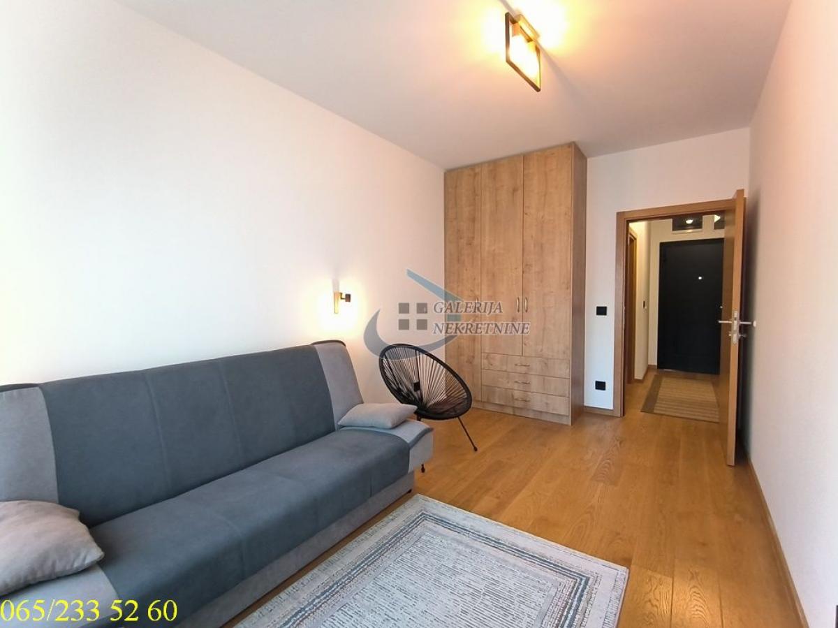 Četvorosoban stan za izdavanje, Crveni Krst, Beograd, 102m², 1.350 €/mes