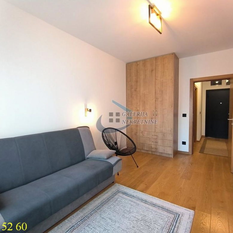 Četvorosoban stan za izdavanje, Crveni Krst, Beograd, 102m², 1.350 €/mes