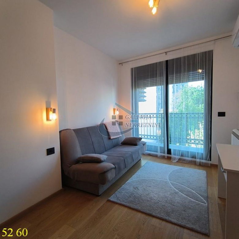Četvorosoban stan za izdavanje, Crveni Krst, Beograd, 102m², 1.350 €/mes