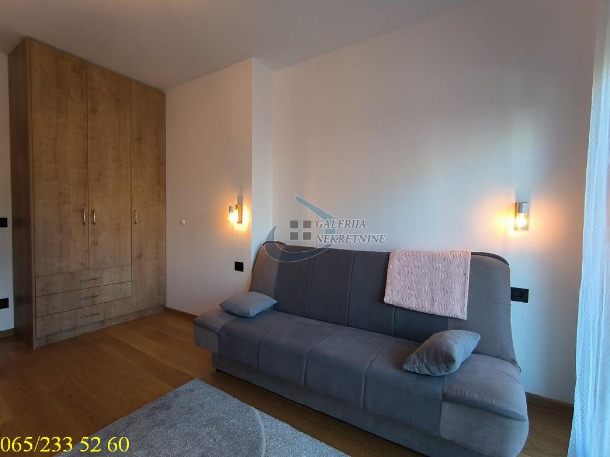 Četvorosoban stan za izdavanje, Crveni Krst, Beograd, 102m², 1.350 €/mes