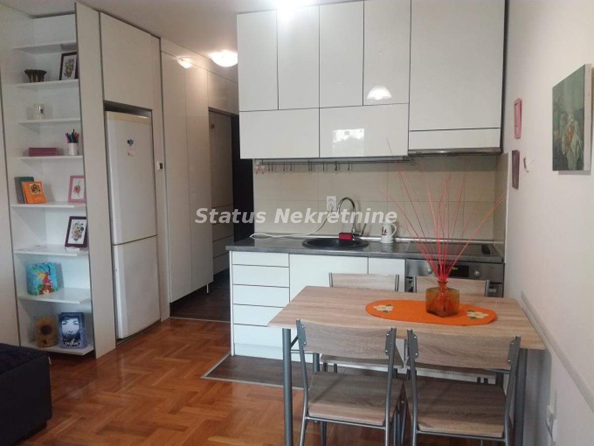 Stan Izdavanje Novi Sad Nova Detelinara 26 m2