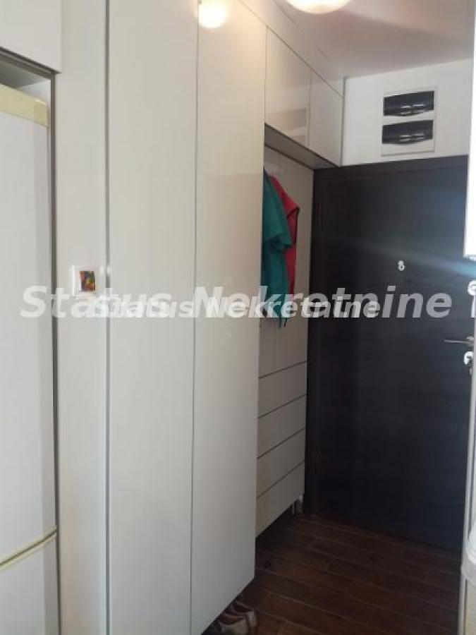 Stan Izdavanje Novi Sad Nova Detelinara 26 m2