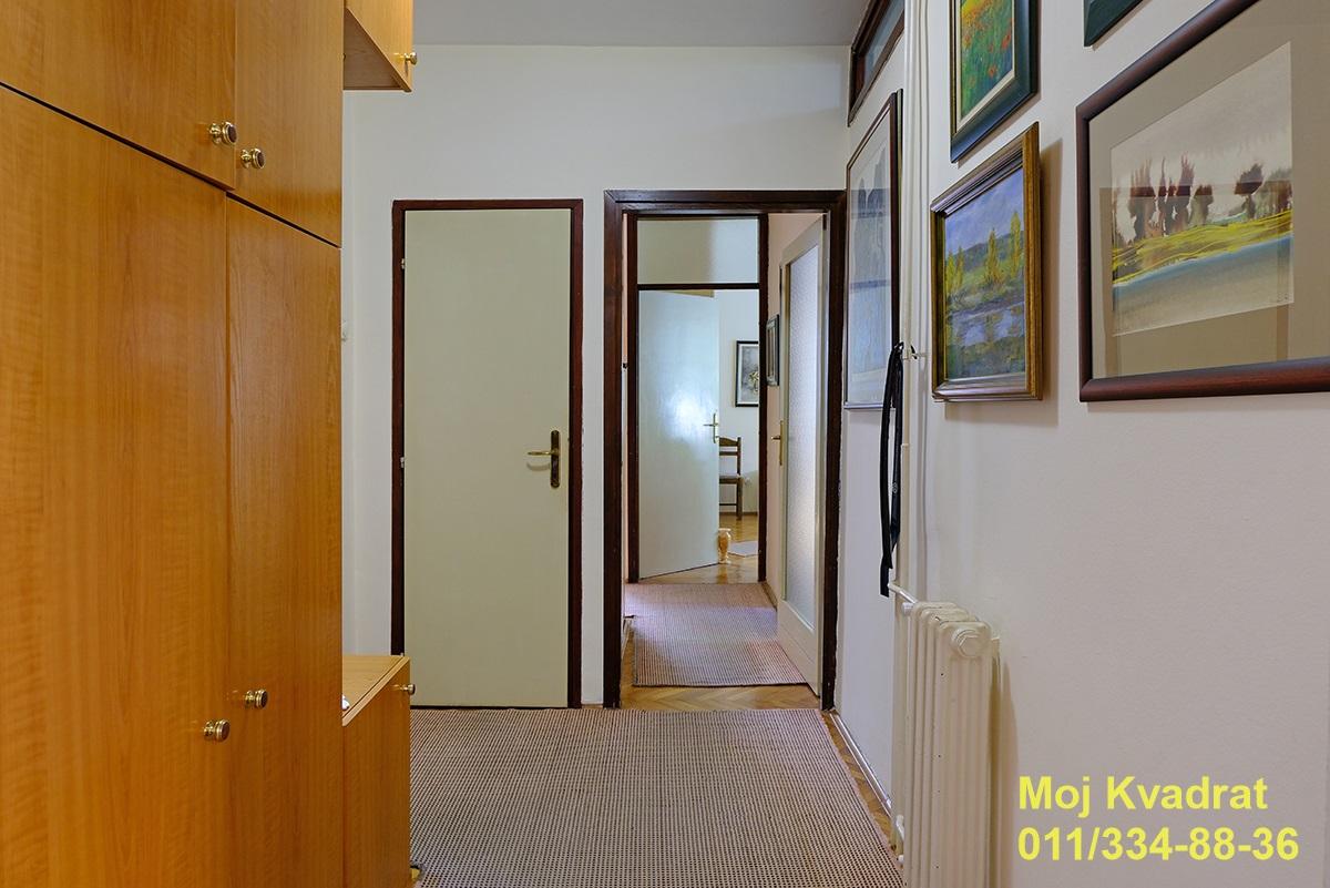 Četvorosoban stan na prodaju, Karaburma, Beograd, 87m², 235.000 €
