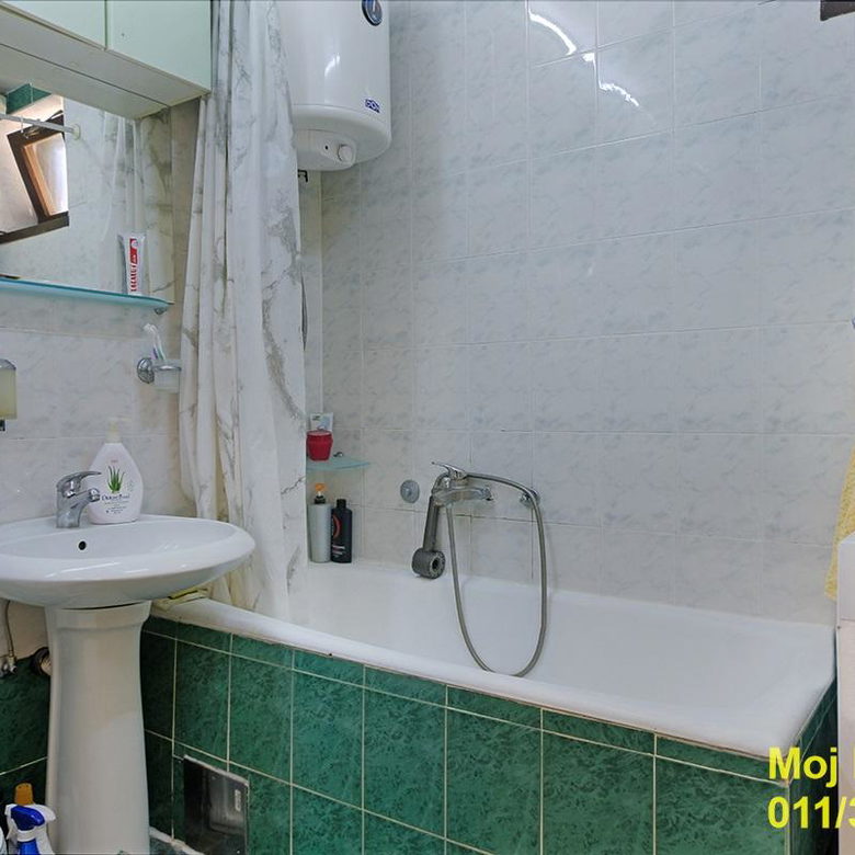 Četvorosoban stan na prodaju, Karaburma, Beograd, 87m², 235.000 €