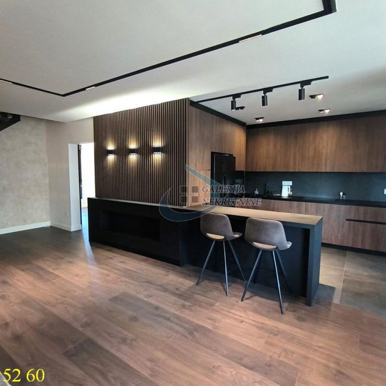 Stan Prodaja Beograd Kalenić Pijaca 198 m2