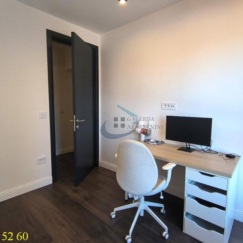 Petosoban stan na prodaju, Kalenić Pijaca, Beograd, 198m², 6. sprat, 870.000 €