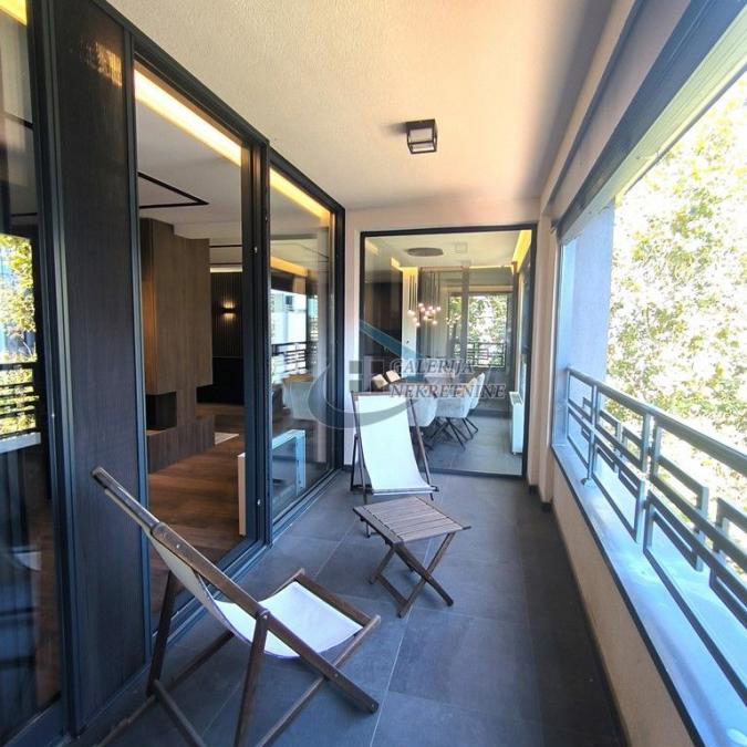 Petosoban stan na prodaju, Kalenić Pijaca, Beograd, 198m², 6. sprat, 870.000 €