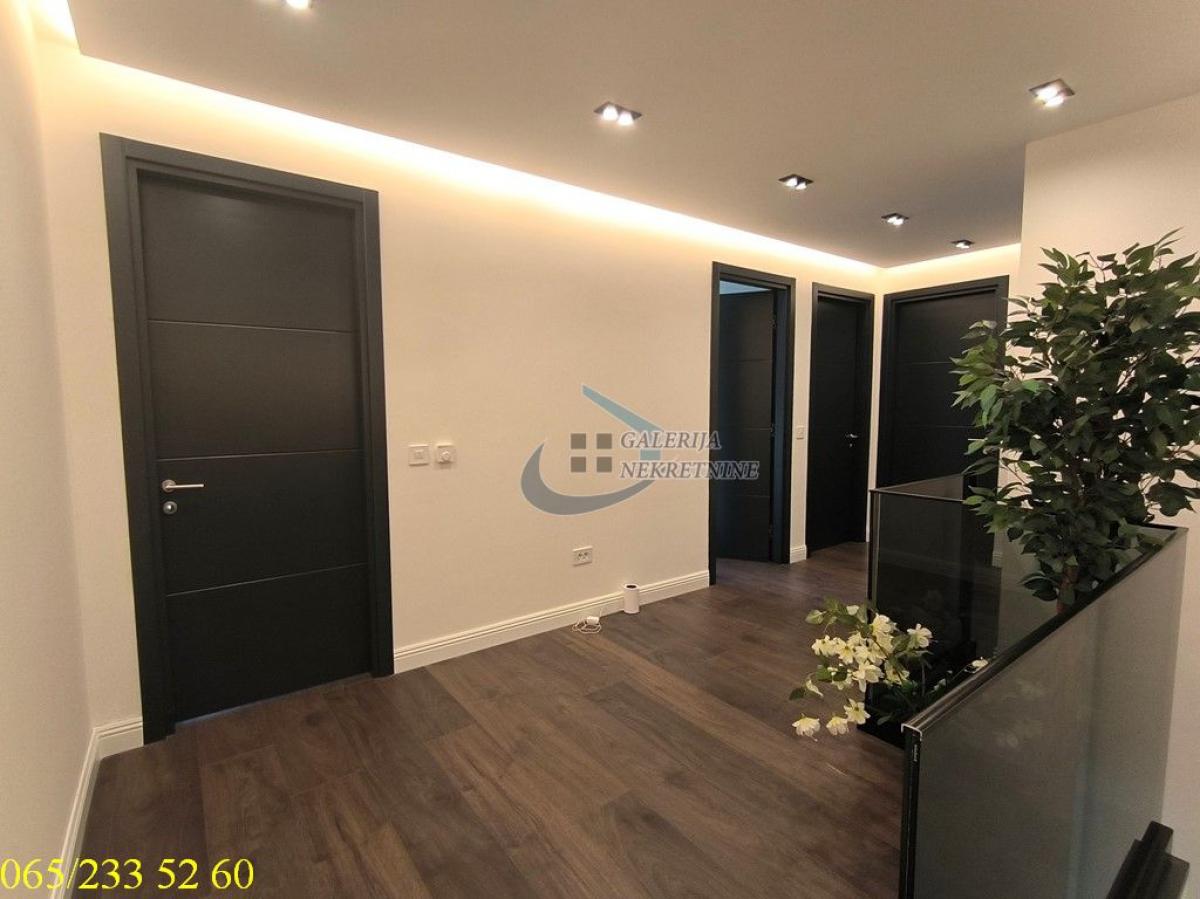 index Petosoban stan na prodaju, Kalenić Pijaca, Beograd, 198m², 6. sprat, 870.000 €
