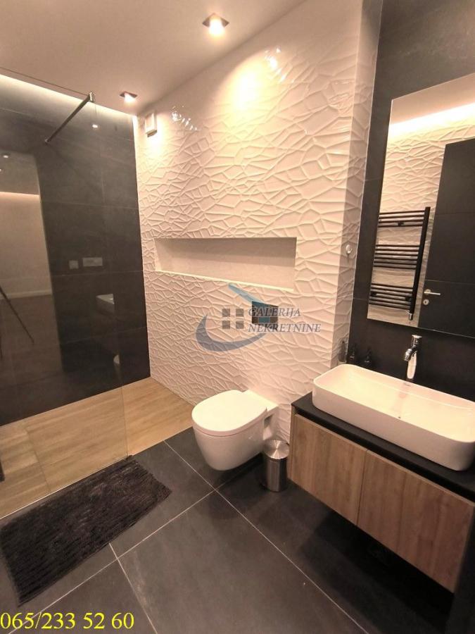 index Petosoban stan na prodaju, Kalenić Pijaca, Beograd, 198m², 6. sprat, 870.000 €