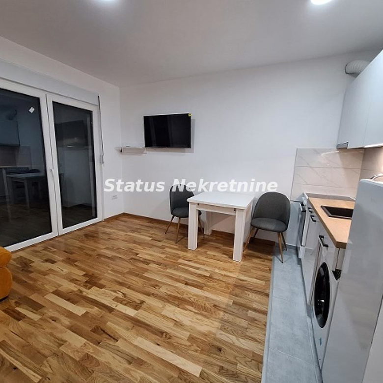 Stan Izdavanje Novi Sad  27 m2