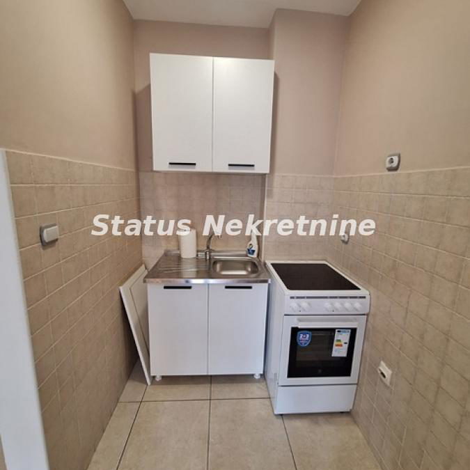 Stan Izdavanje Novi Sad  25 m2