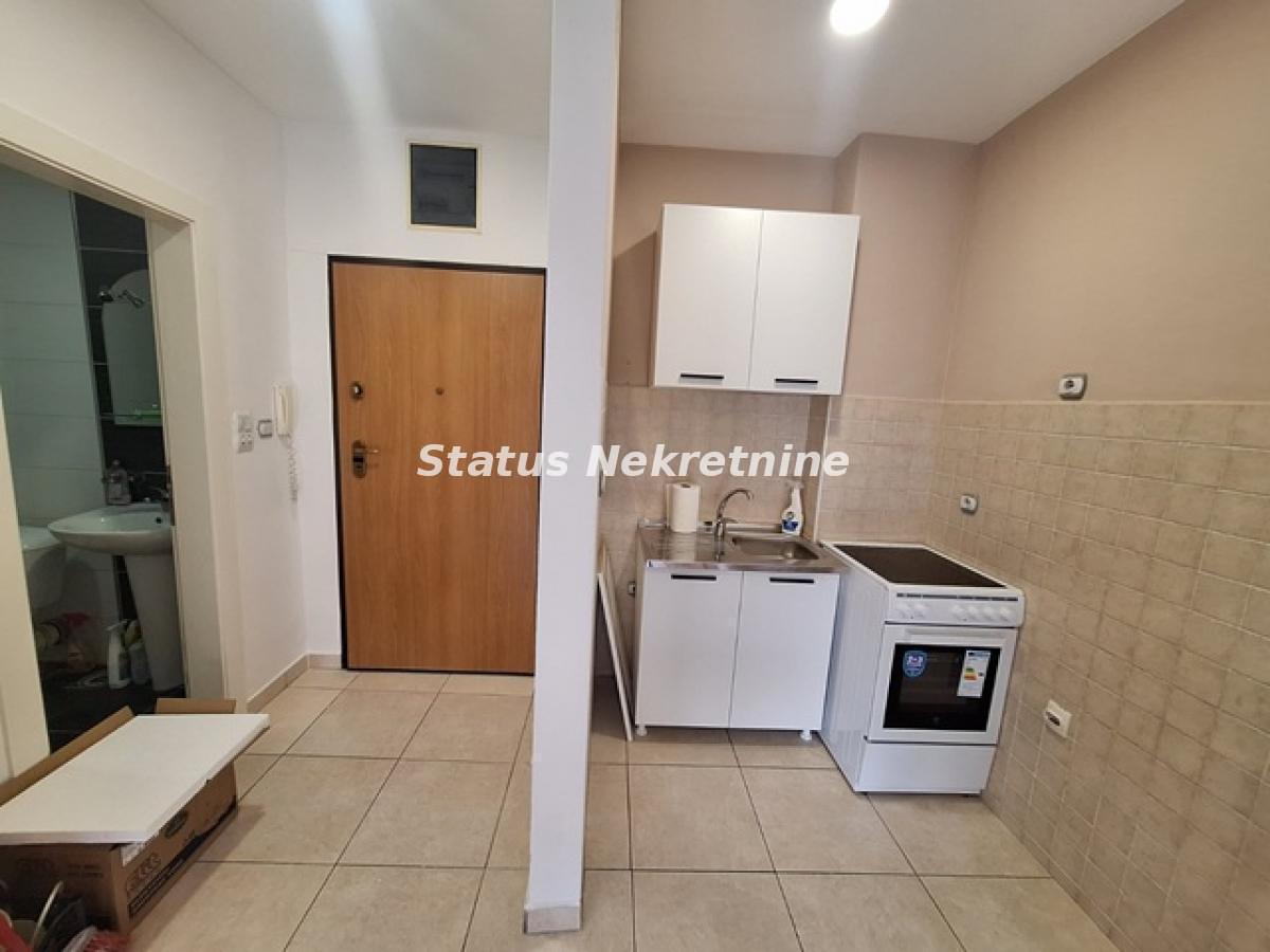 Stan Izdavanje Novi Sad  25 m2
