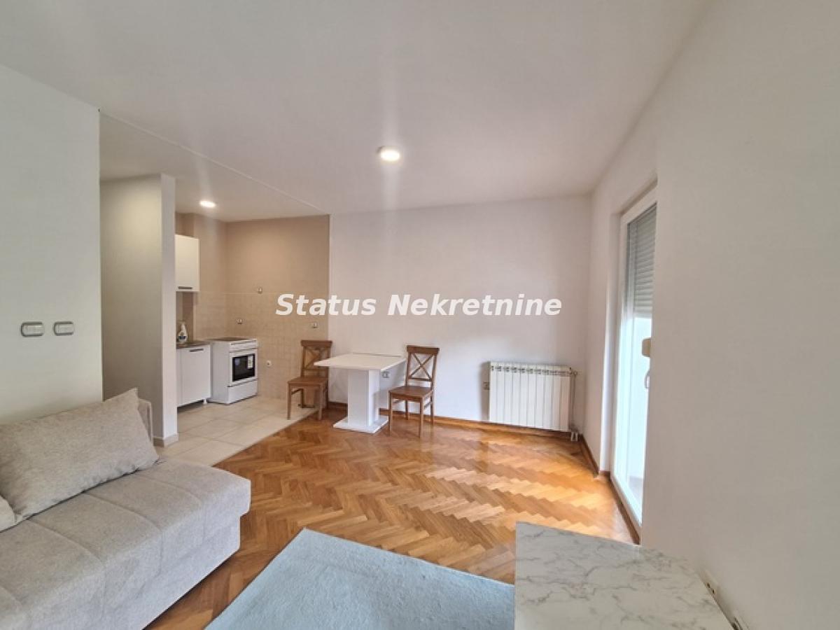 Stan Izdavanje Novi Sad  25 m2