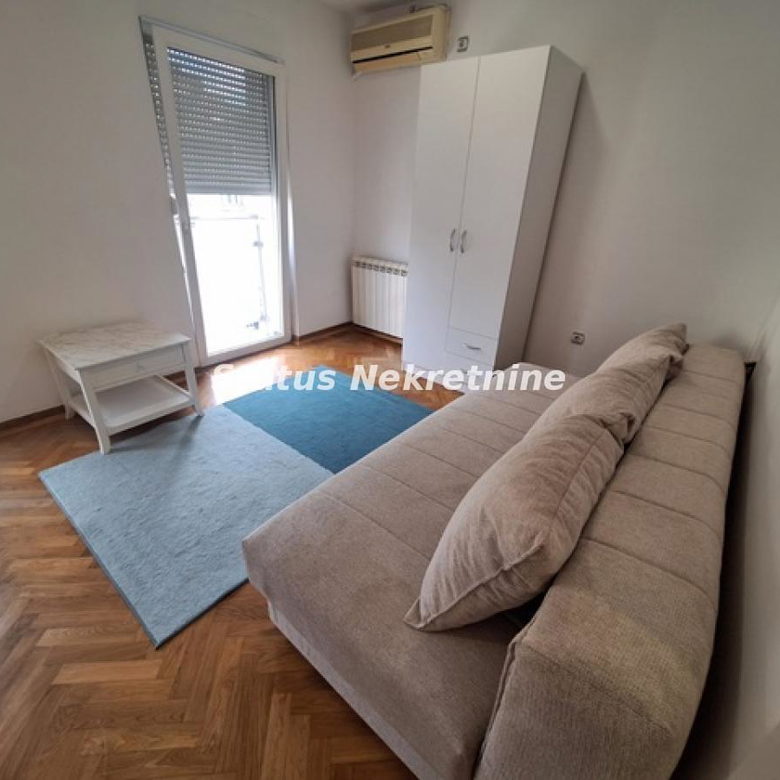 Stan Izdavanje Novi Sad  25 m2