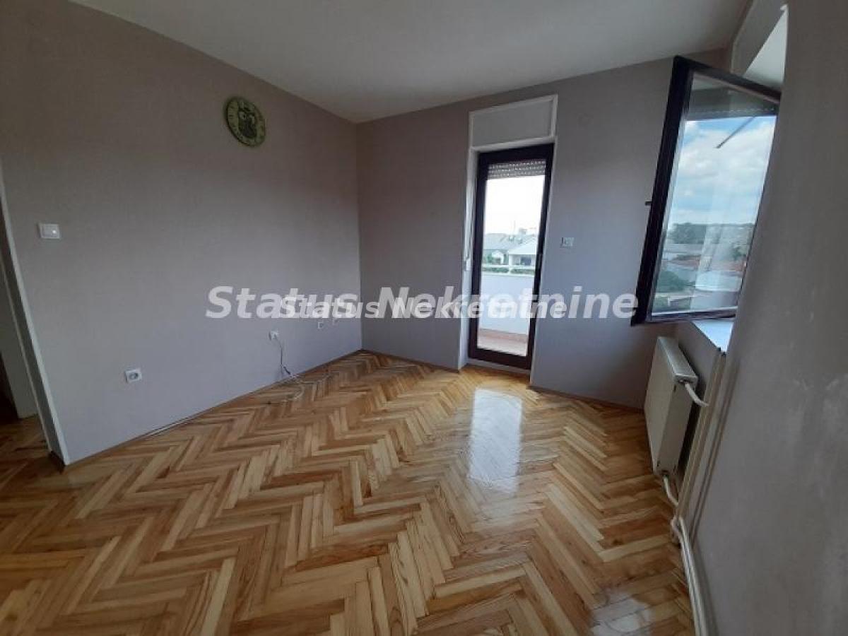 Stan Izdavanje Novi Sad Stan Izdavanje Novi Sad Cara Dušana 36 m2