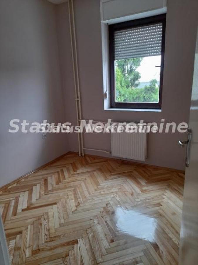 Stan Izdavanje Novi Sad Stan Izdavanje Novi Sad Cara Dušana 36 m2