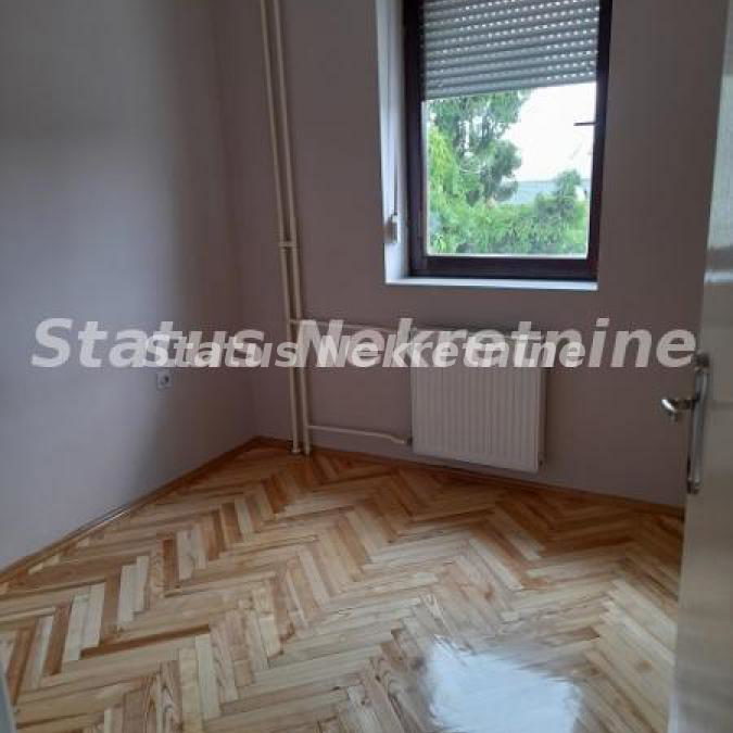 Stan Izdavanje Novi Sad Cara Dušana 36 m2