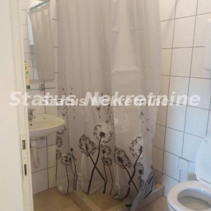Stan Izdavanje Novi Sad Cara Dušana 36 m2