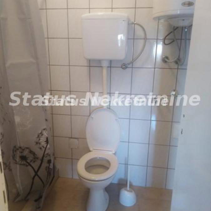 Stan Izdavanje Novi Sad Cara Dušana 36 m2