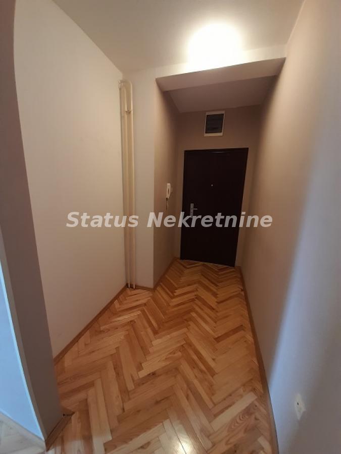 index Jednoiposoban stan za izdavanje, Cara Dušana, Novi Sad, 36m², 300 €/mes