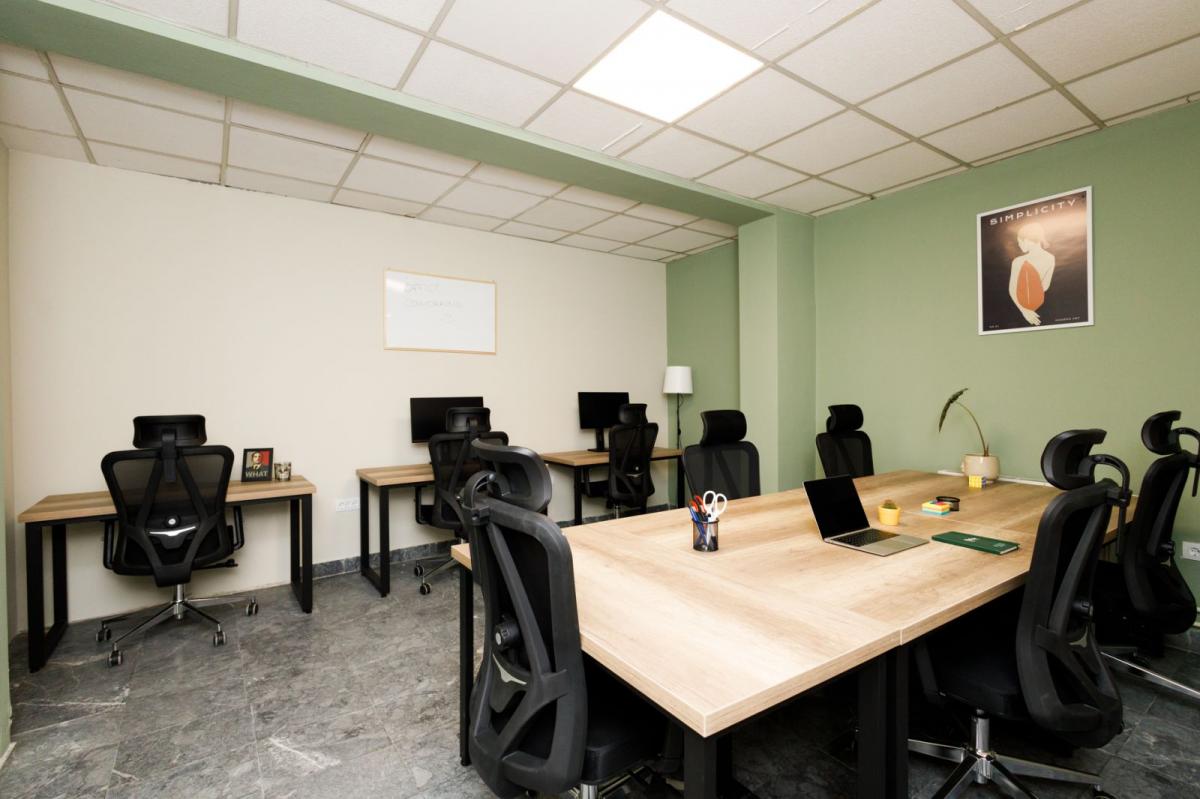 Lokal Izdavanje Novi Sad  218 m2