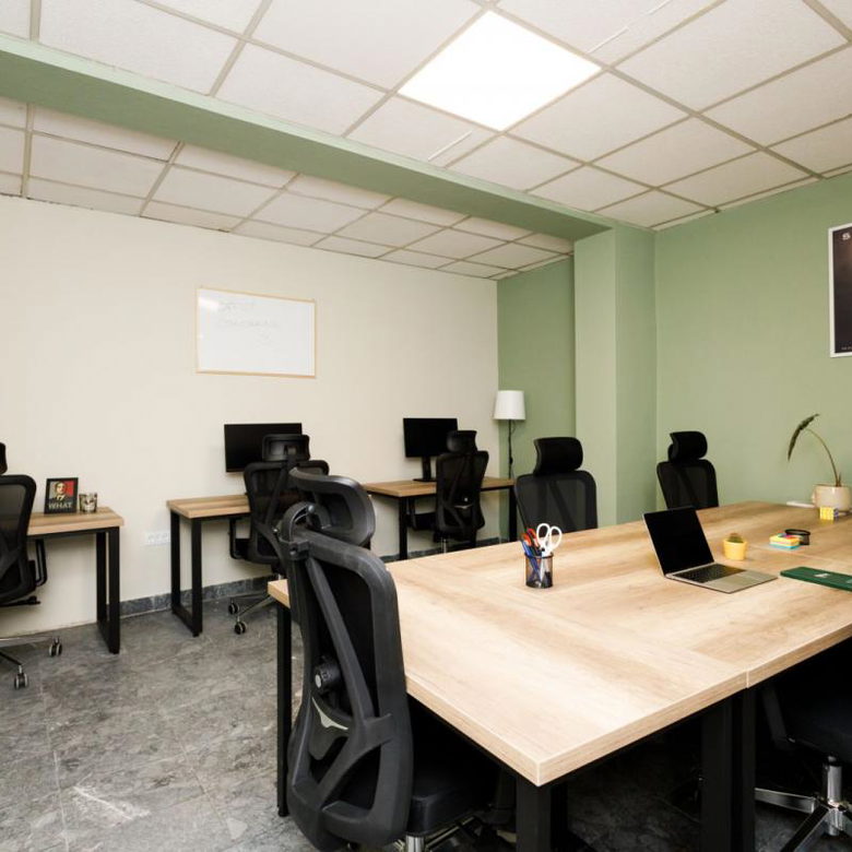 Lokal Izdavanje Novi Sad  218 m2
