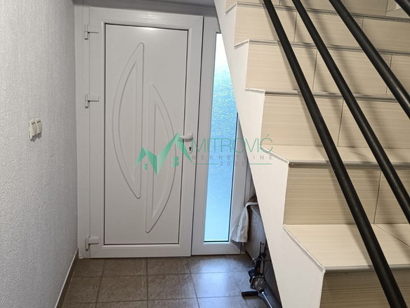 Lokal Prodaja Novi Sad  70 m2