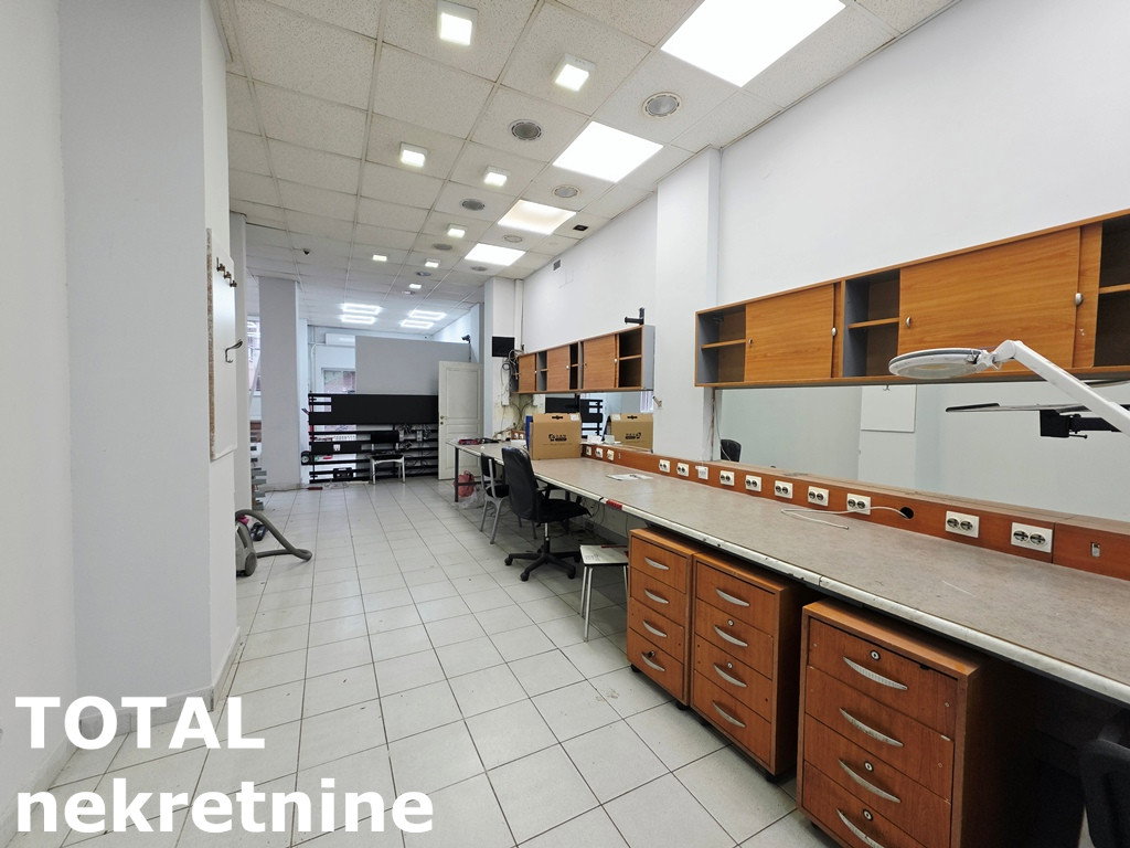 Lokal Izdavanje Novi Sad  140 m2