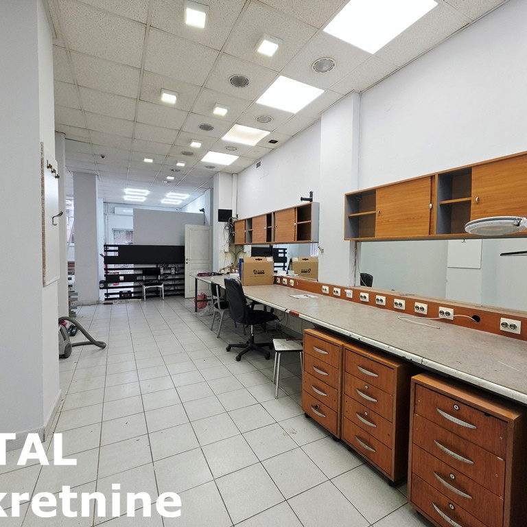 Lokal Izdavanje Novi Sad  140 m2
