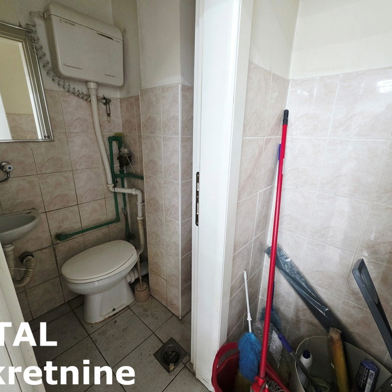 Lokal Izdavanje Novi Sad  140 m2