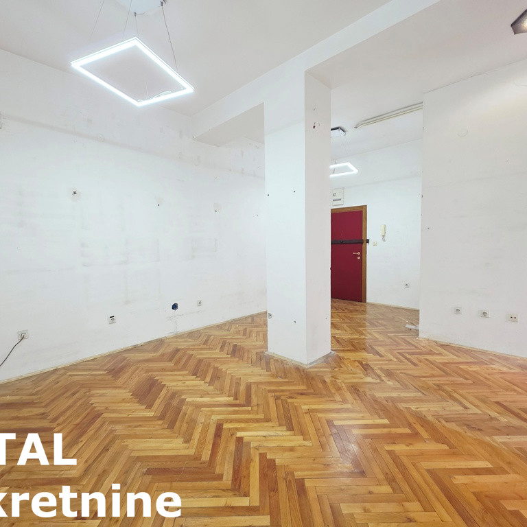 Lokal Izdavanje Novi Sad  140 m2