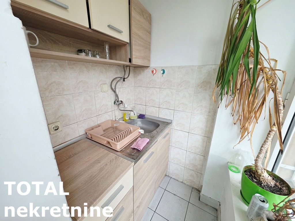 Lokal Izdavanje Novi Sad  140 m2