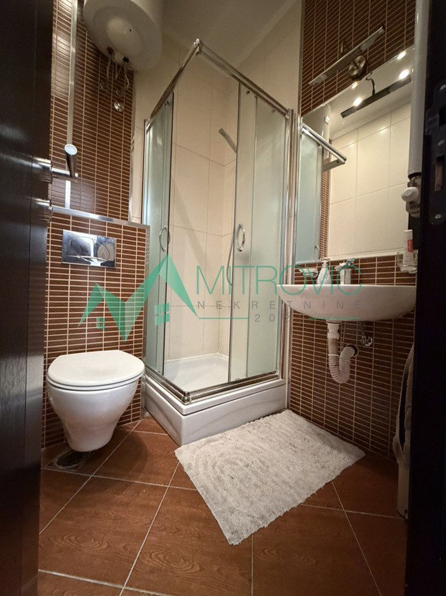 Lokal na prodaju, Bulevar Oslobođenja, Novi Sad, 113m², 1.250 €